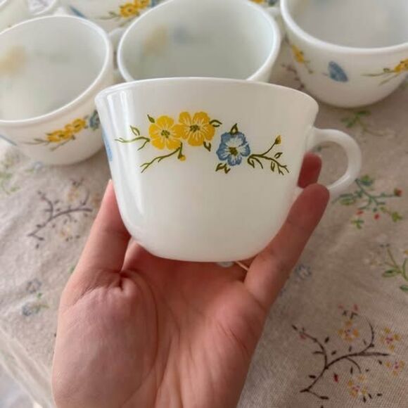Pyrex Flirtation Coffee Tea Cups 7 White Yellow Blue Butterfly Floral Milk Glass - Picture 5 of 7